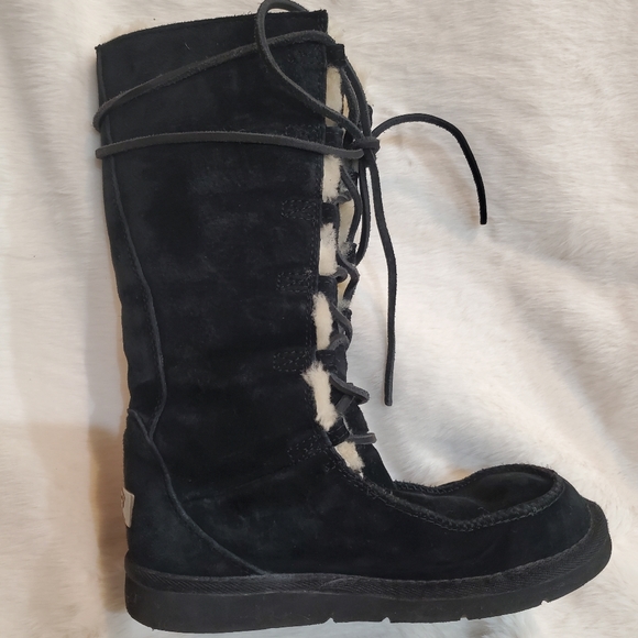 Ugg Suede Lace Up Boots - Picture 5 of 13
